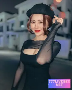 Idol Tiktok Việt Phương Thoa Khoe 3 Vòng Hấp Dẫn Hình 10