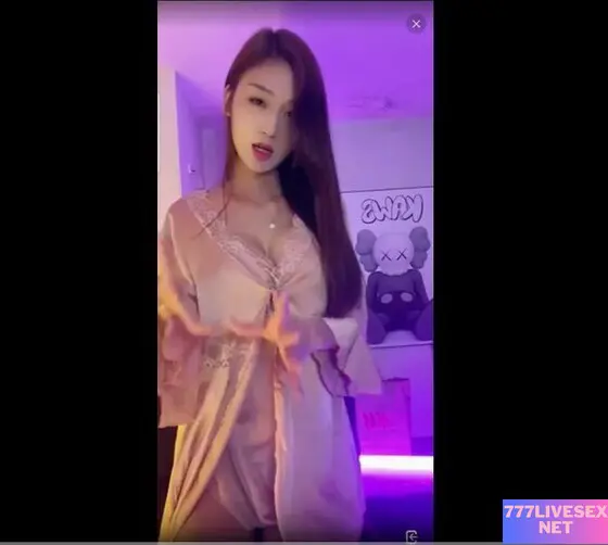 Vy Baby 77live Nhảy Múa, Show Hàng Gợi Cảm Hình 3