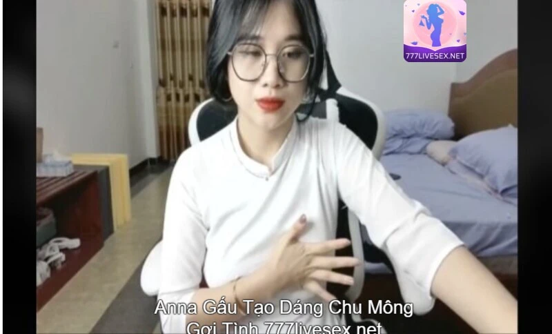 Anna Gấu Tạo Dáng Chu Mông Gợi Tình 8